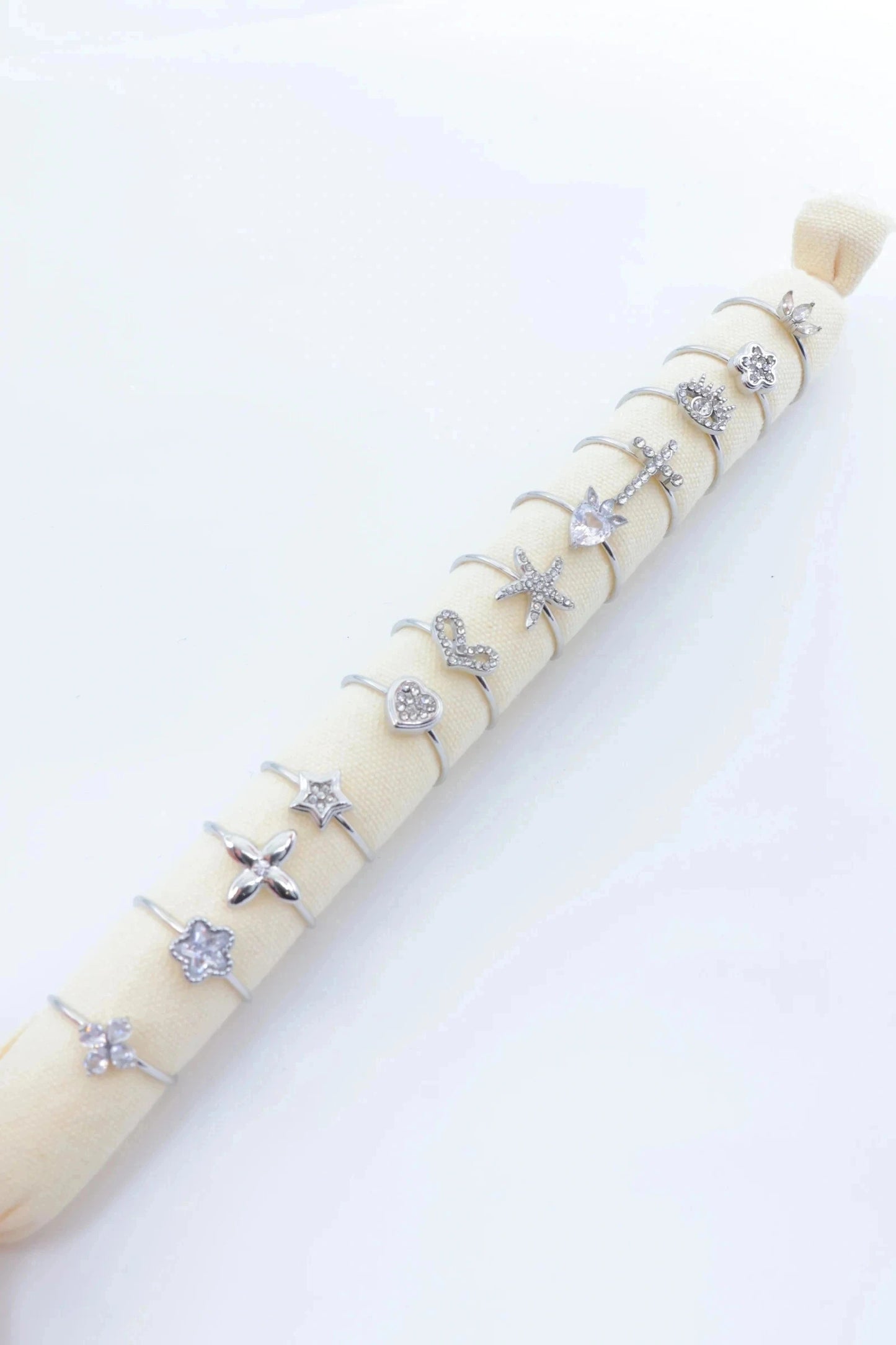 Lots de bijoux avec présentoir