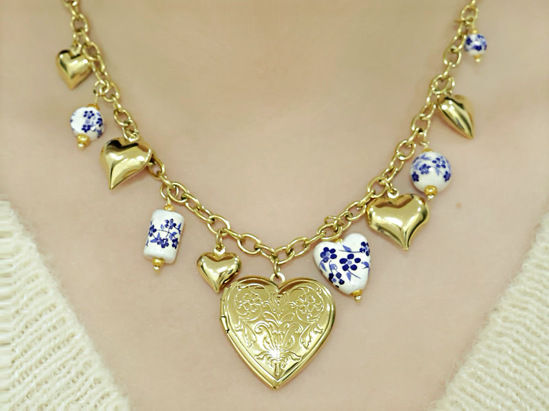 Collier à charmes