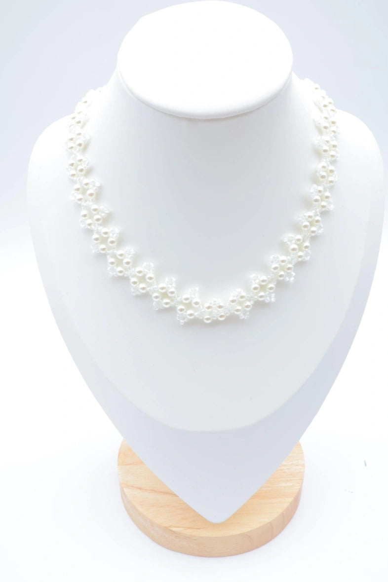 Collier avec motif perlé - BLANC