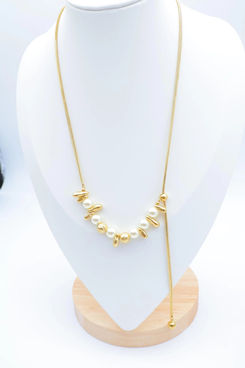 Collier réglable en perles et cristal avec chaîne ajustable argentée. - DORÉ