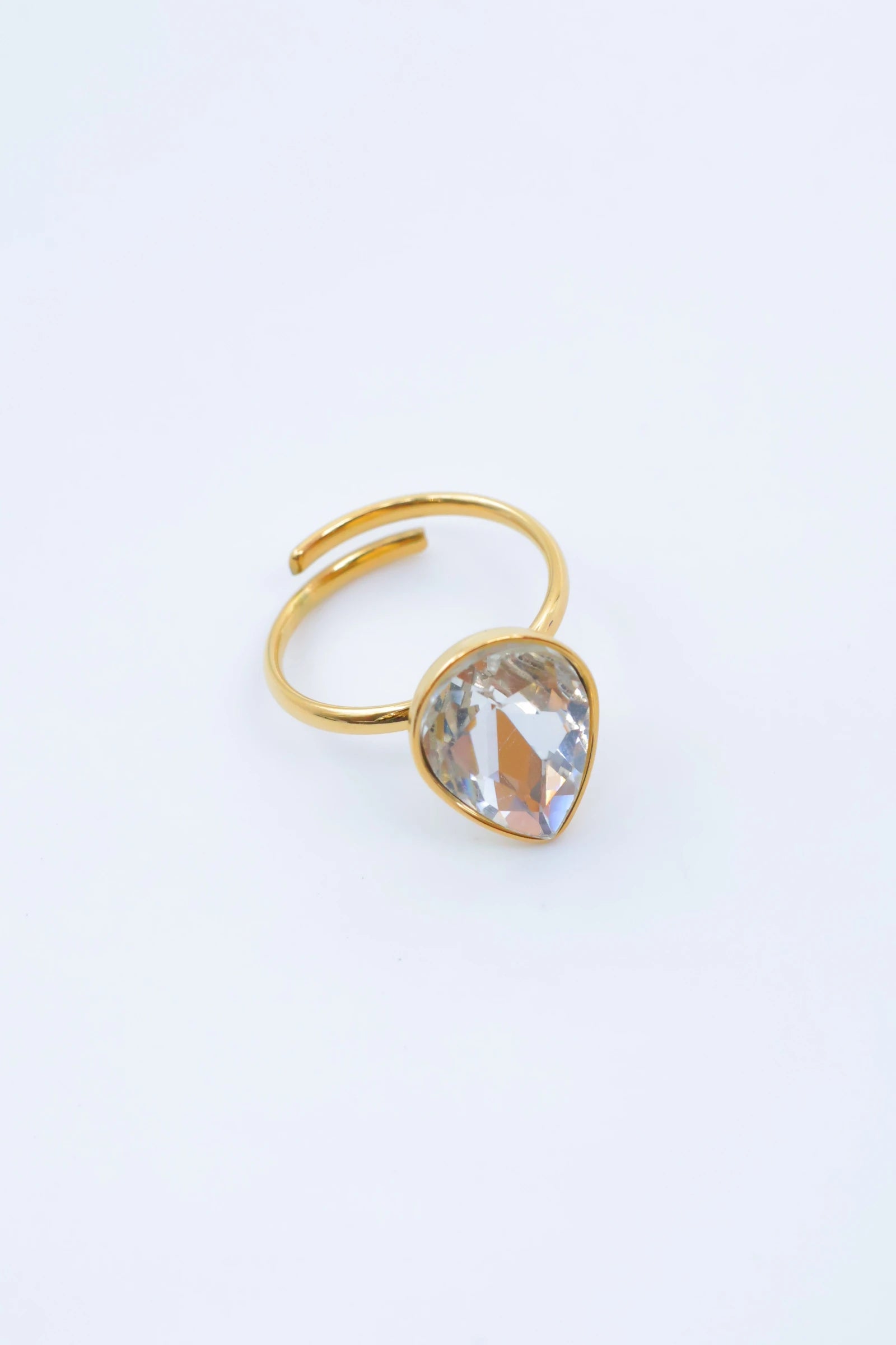 Bague ouverte dorée avec pierre précieuse en forme de goutte - BLANC
