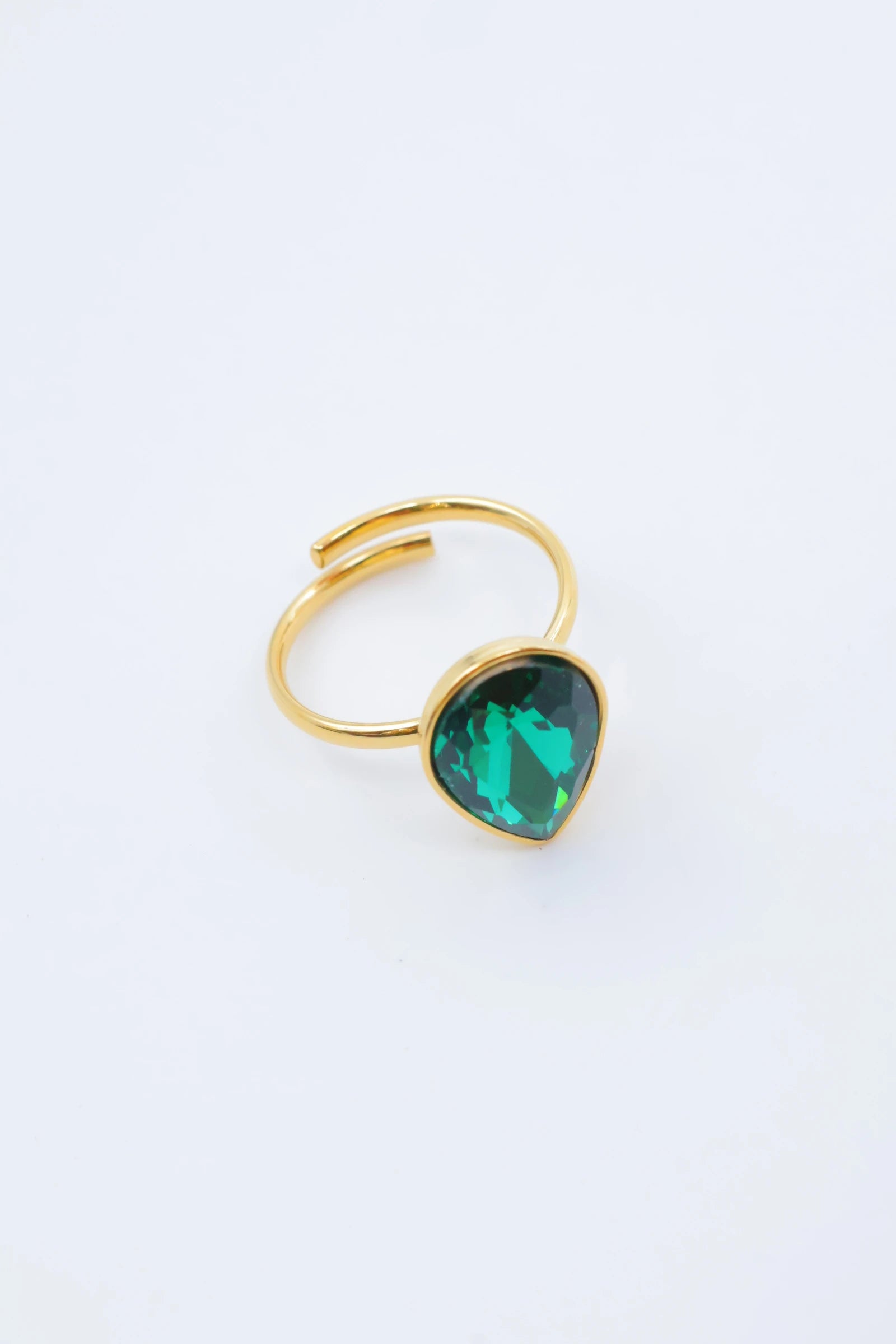 Bague ouverte dorée avec pierre précieuse en forme de goutte - VERT