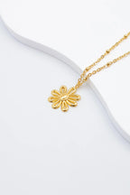 Collier avec pendentif en forme de fleur - DORÉ