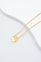 Collier avec motif trèfle en forme de cœur et strass - DORÉ