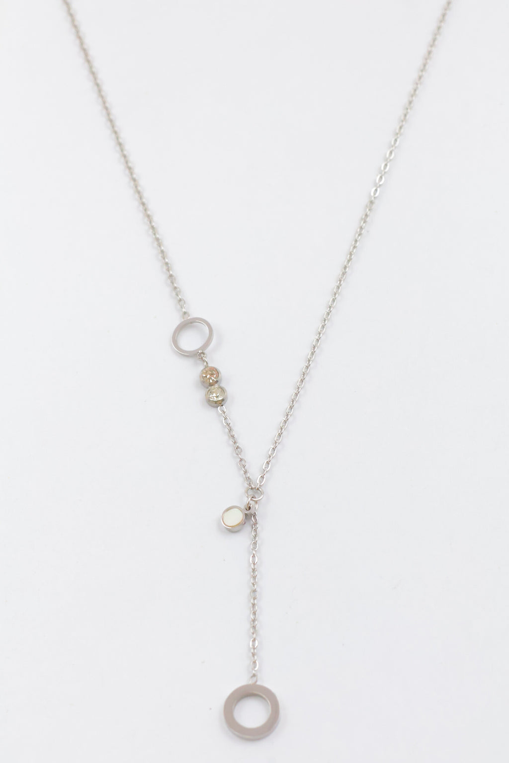 Collier avec éléments circulaires et cristaux - ARGENT