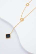 Collier lavallière avec pendentif carré noir - DORÉ