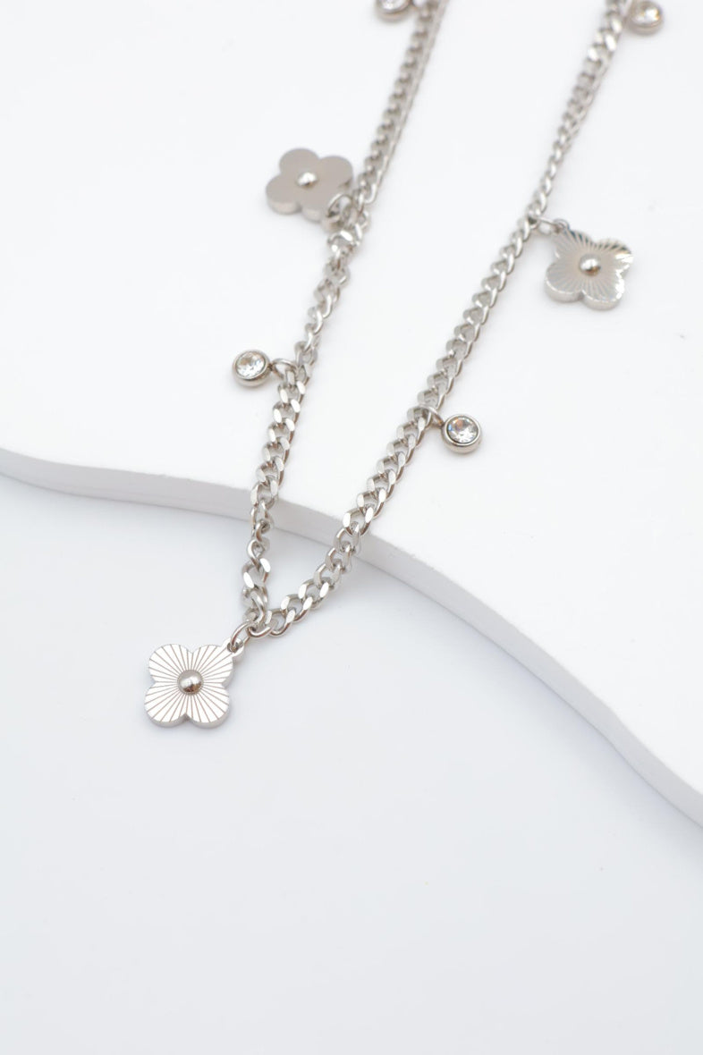 Collier avec motifs floraux et éléments circulaires intégrant des cristaux. - ARGENT