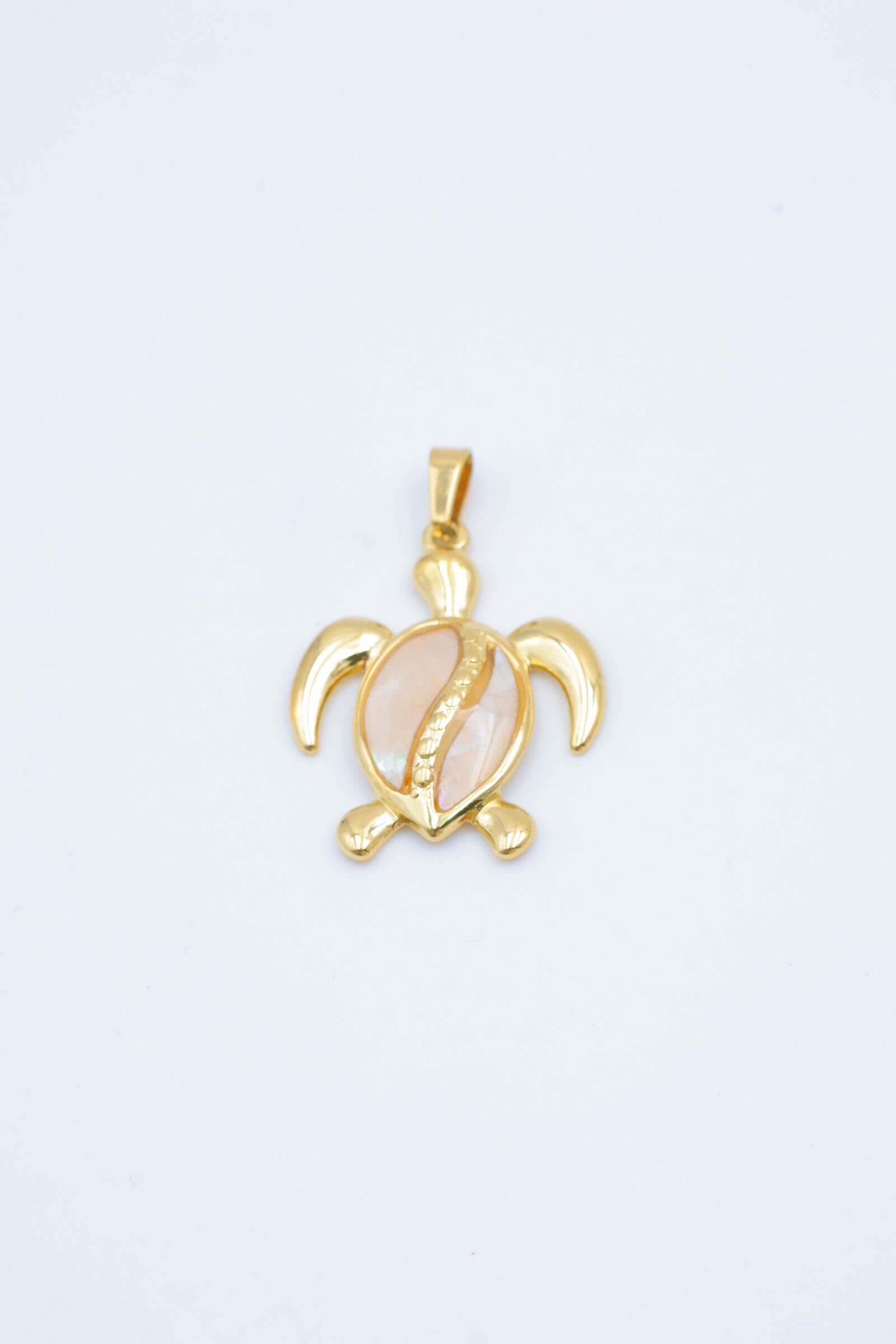 Pendentif tortue avec carapace en nacre - DORÉ