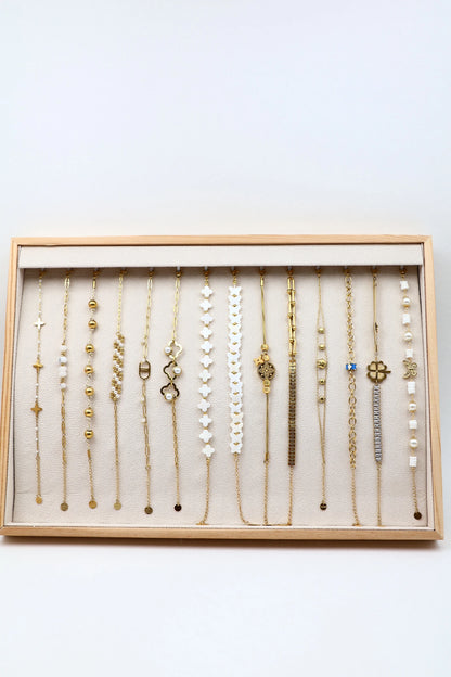 Lots de bijoux avec présentoir