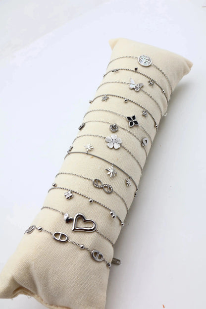 Lots de bijoux avec présentoir