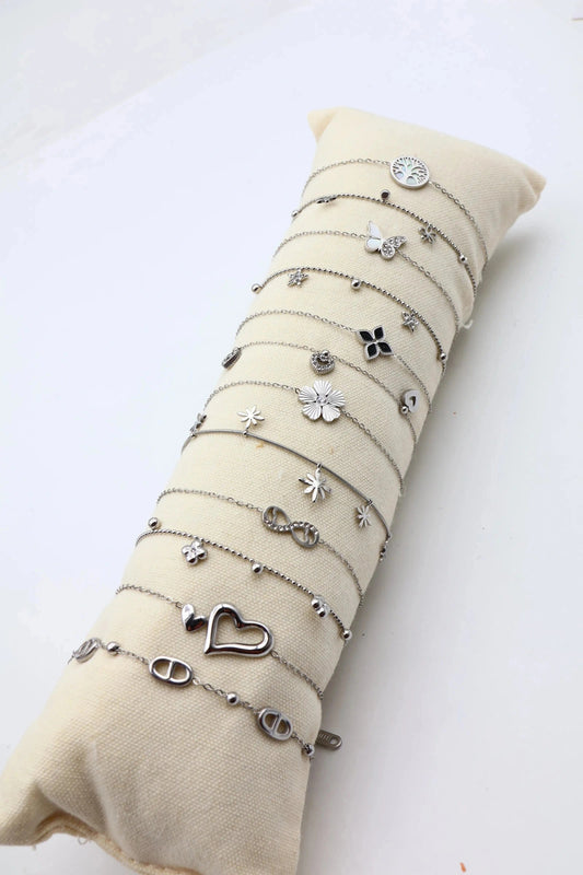 Lots de bijoux avec présentoir
