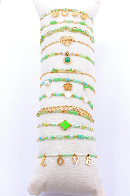 Lots de bijoux avec présentoir