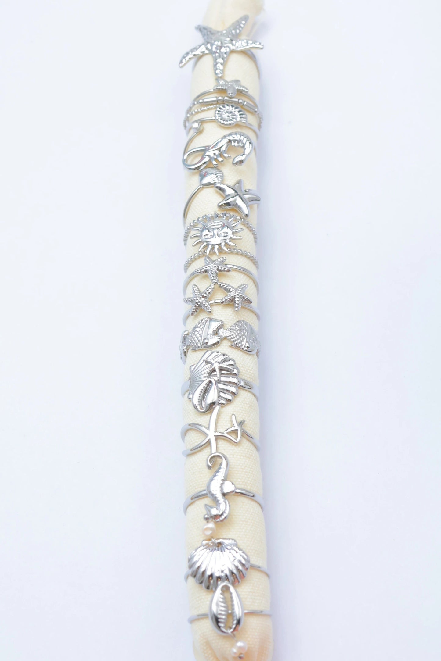 Lots de bijoux avec présentoir