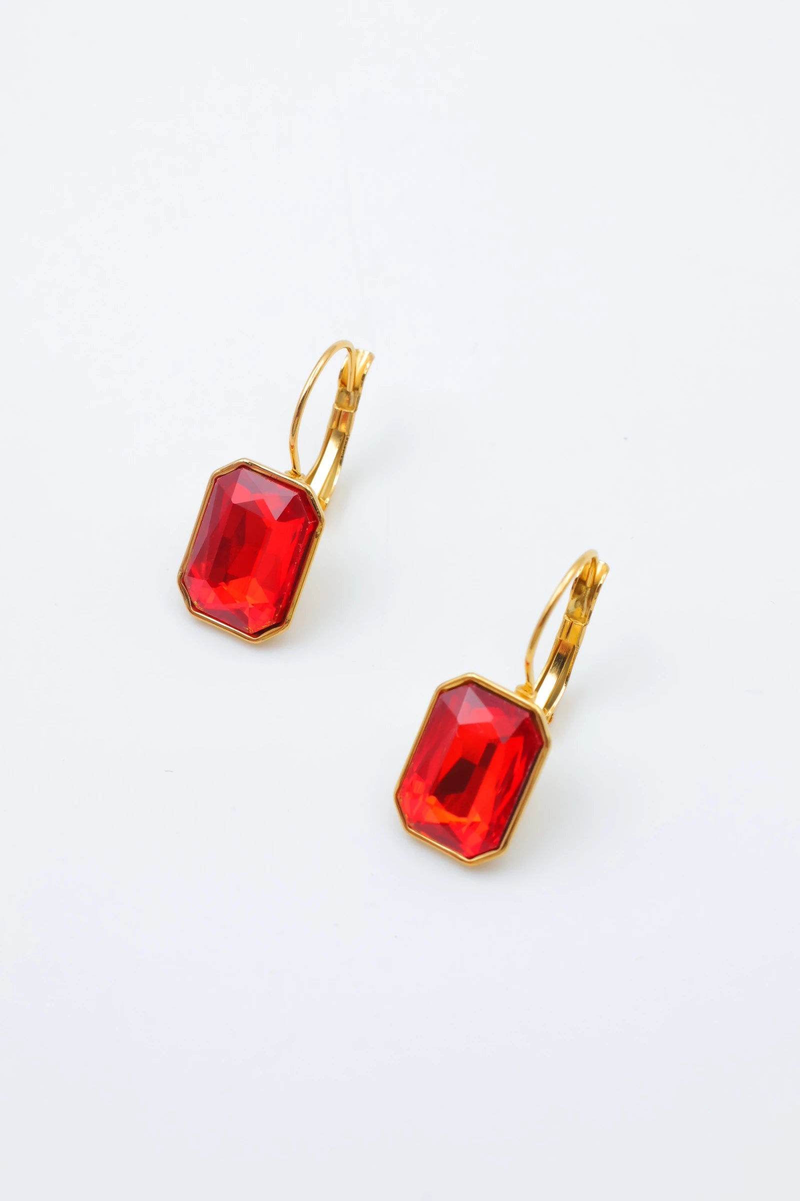 Boucles d'oreilles en acier inoxydable - ROUGE FONCÉ