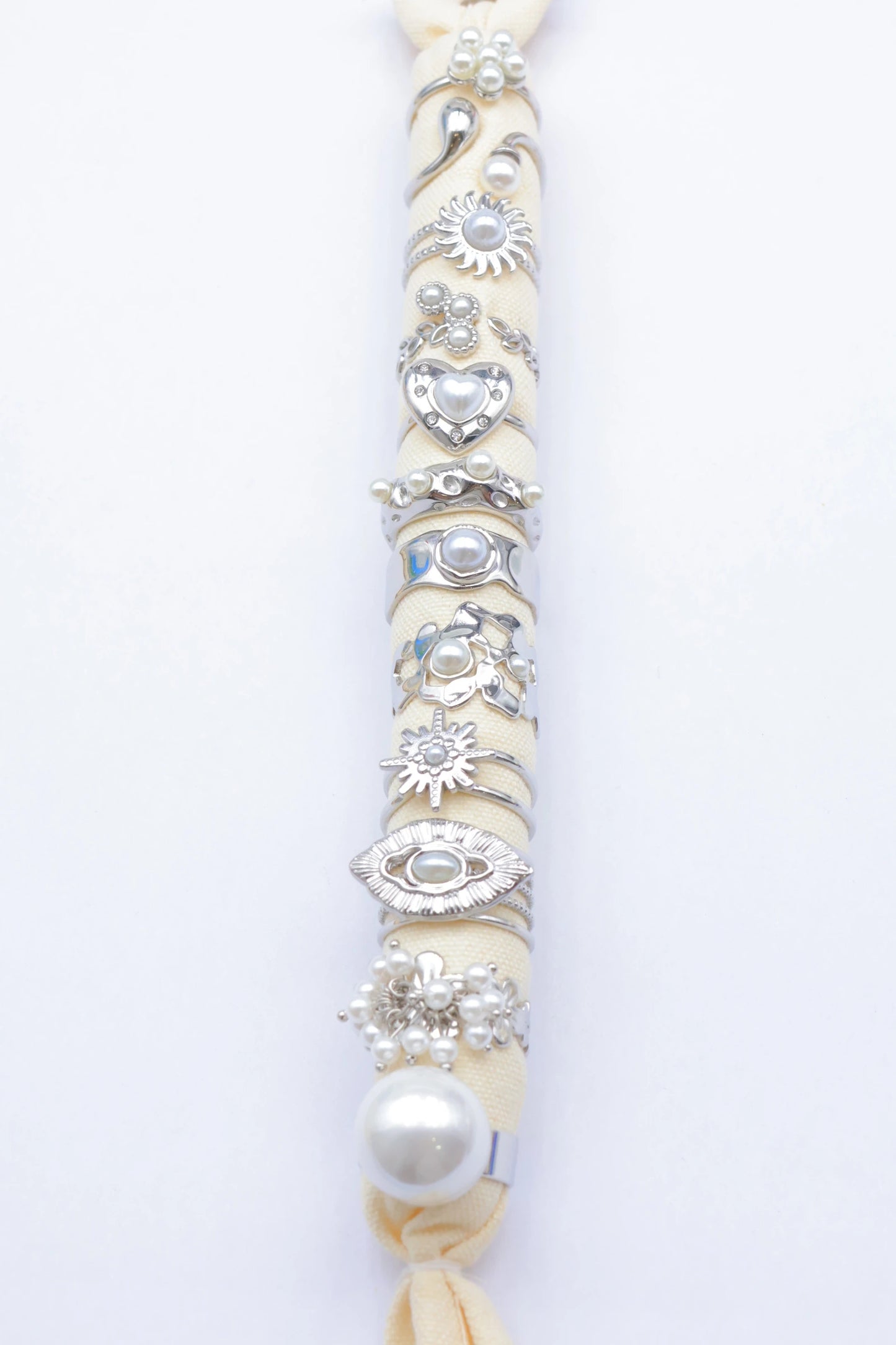 Lots de bijoux avec présentoir
