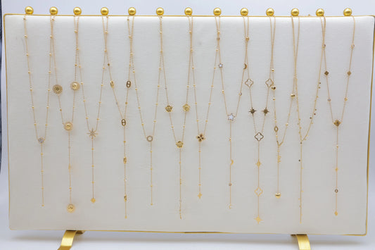 Lots de bijoux avec présentoir