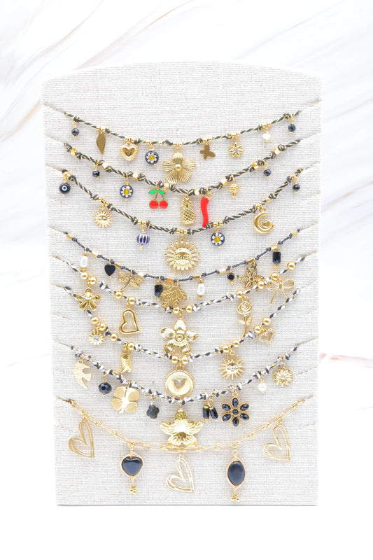 Lots de bijoux avec présentoir