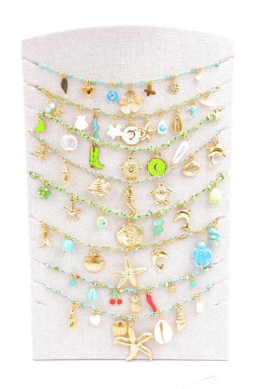 Lots de bijoux avec présentoir