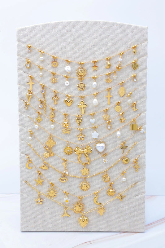 Lots de bijoux avec présentoir