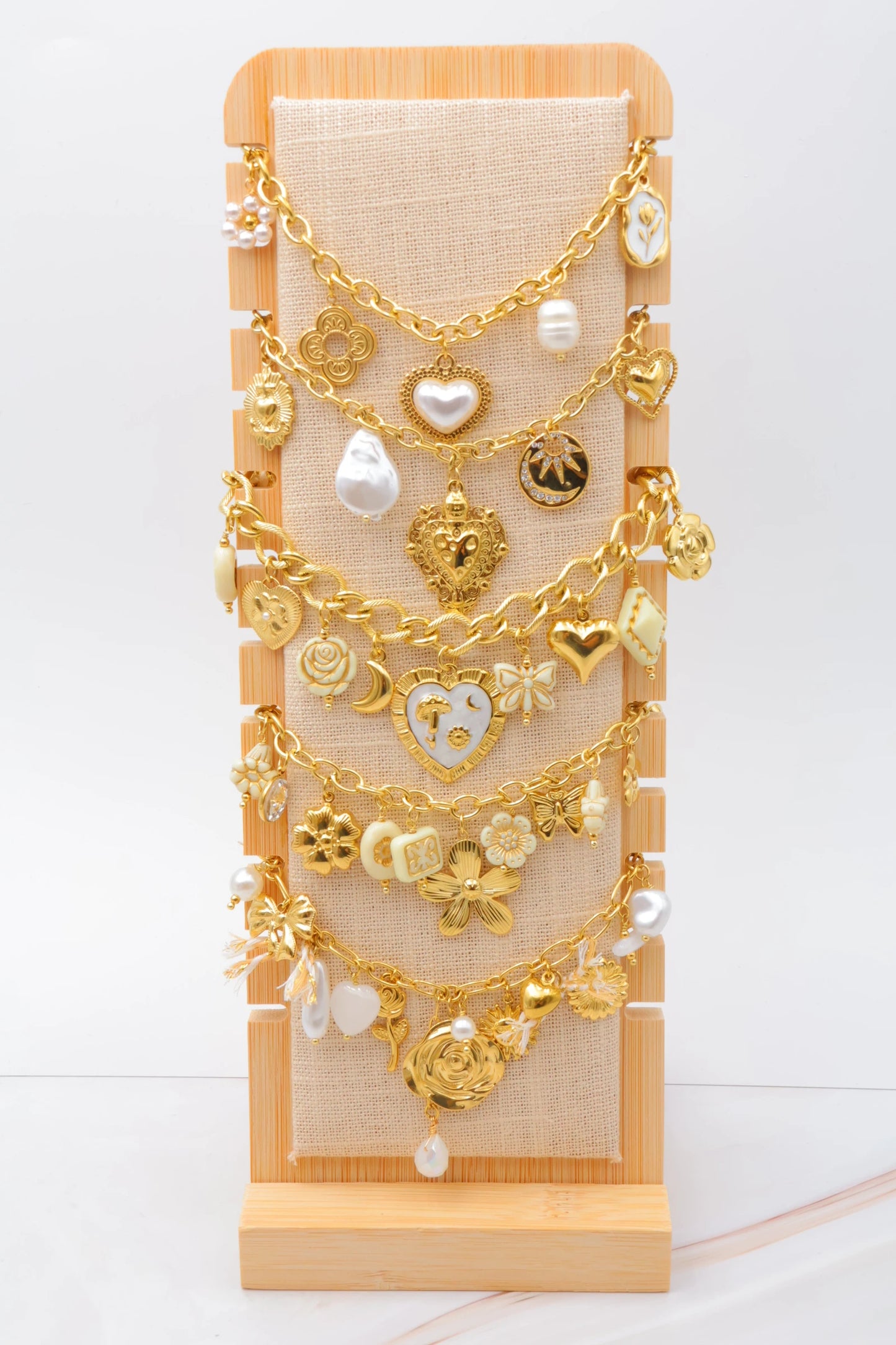 Lots de bijoux avec présentoir