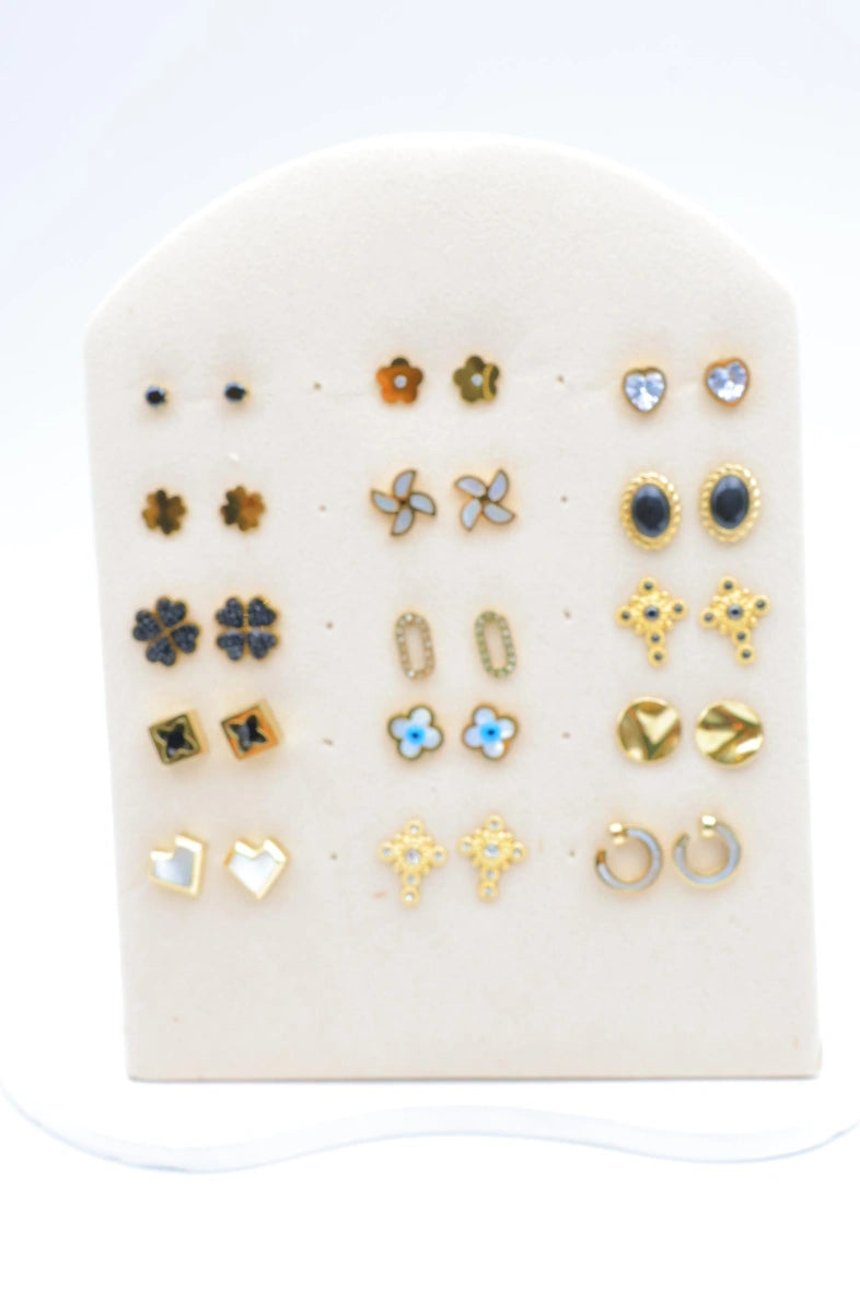 Lot de 15 clous d'oreilles avec présentoir - DORÉ