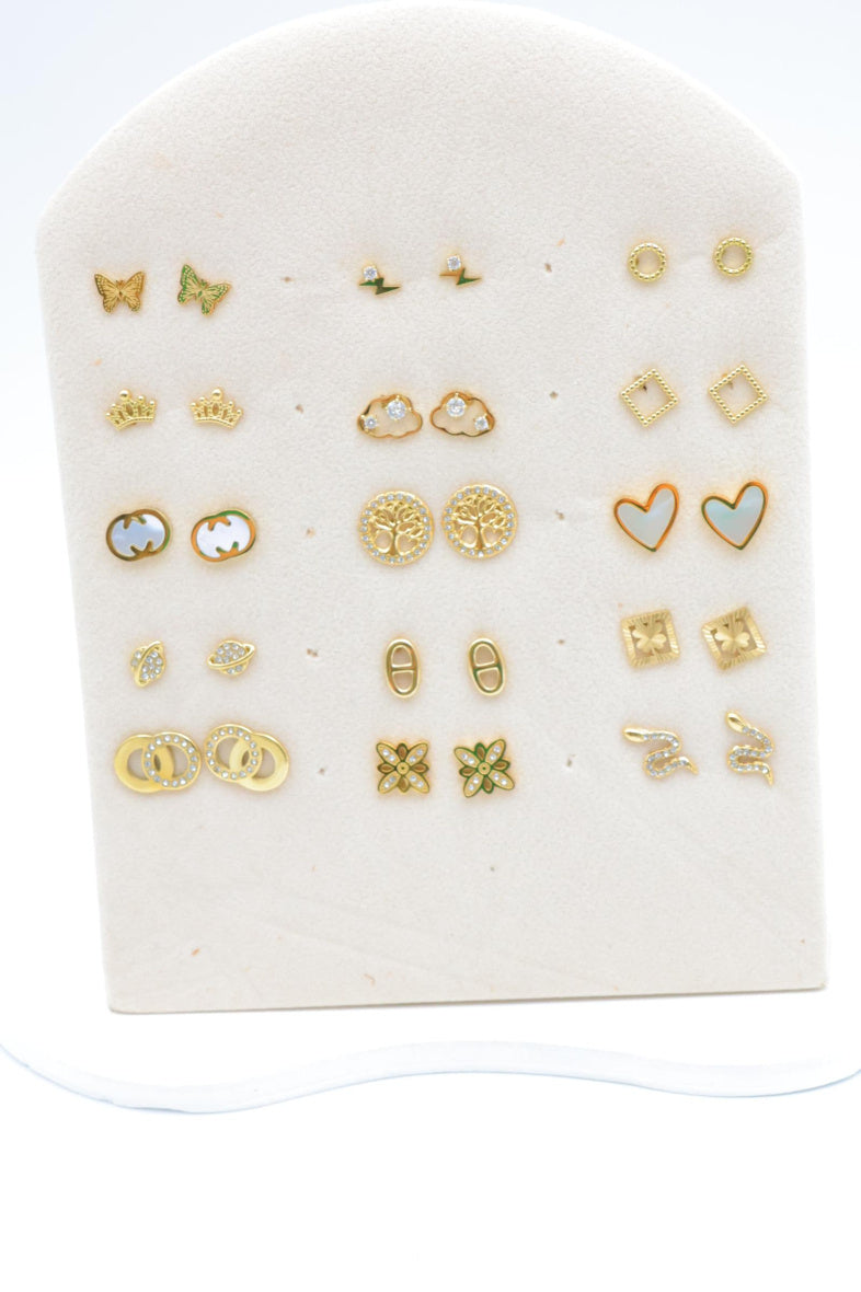 Lot de 15 clous d'oreilles avec présentoir - DORÉ