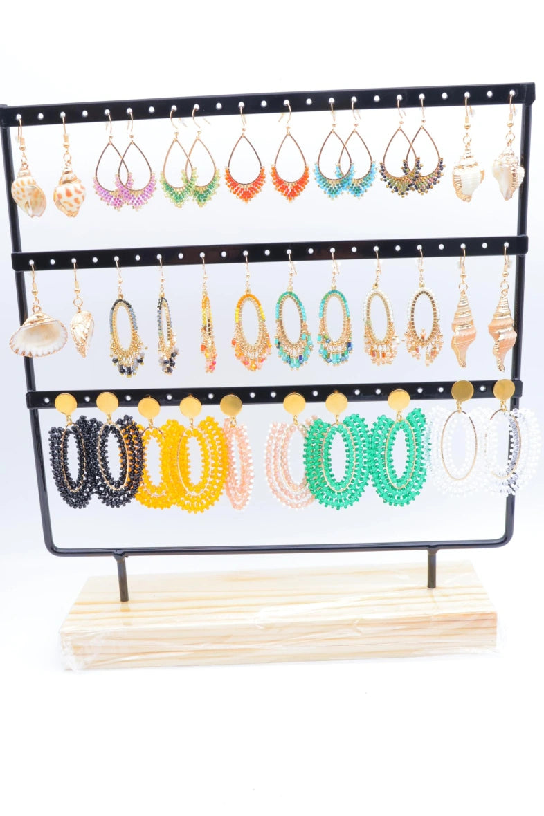 Lot de 18 boucles d'oreilles avec présentoir - MULTICOLORE