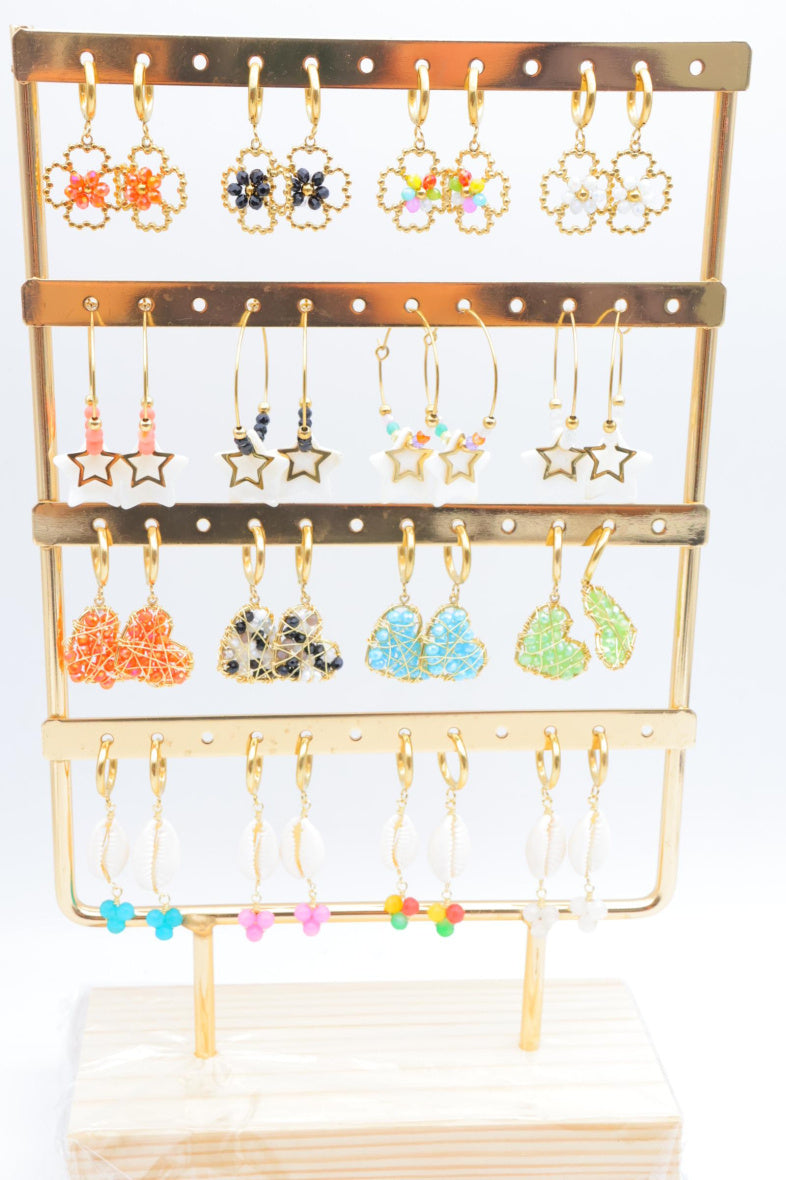 Lot de 16 boucles d'oreilles avec présentoir - MULTICOLORE