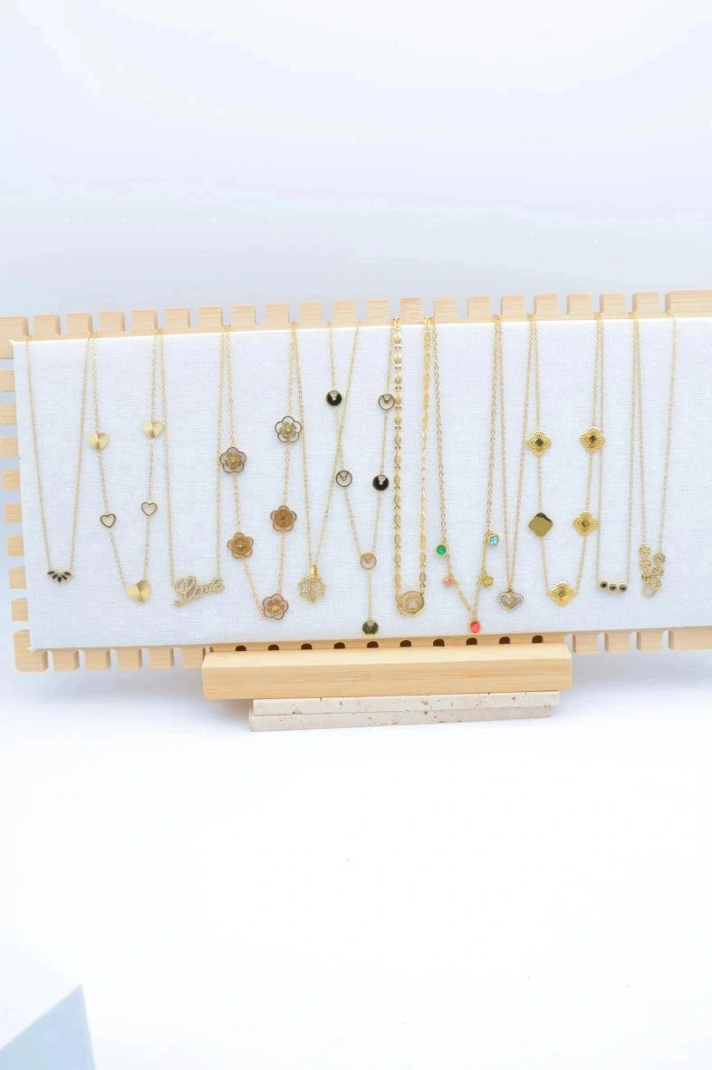 Lots de bijoux avec présentoir