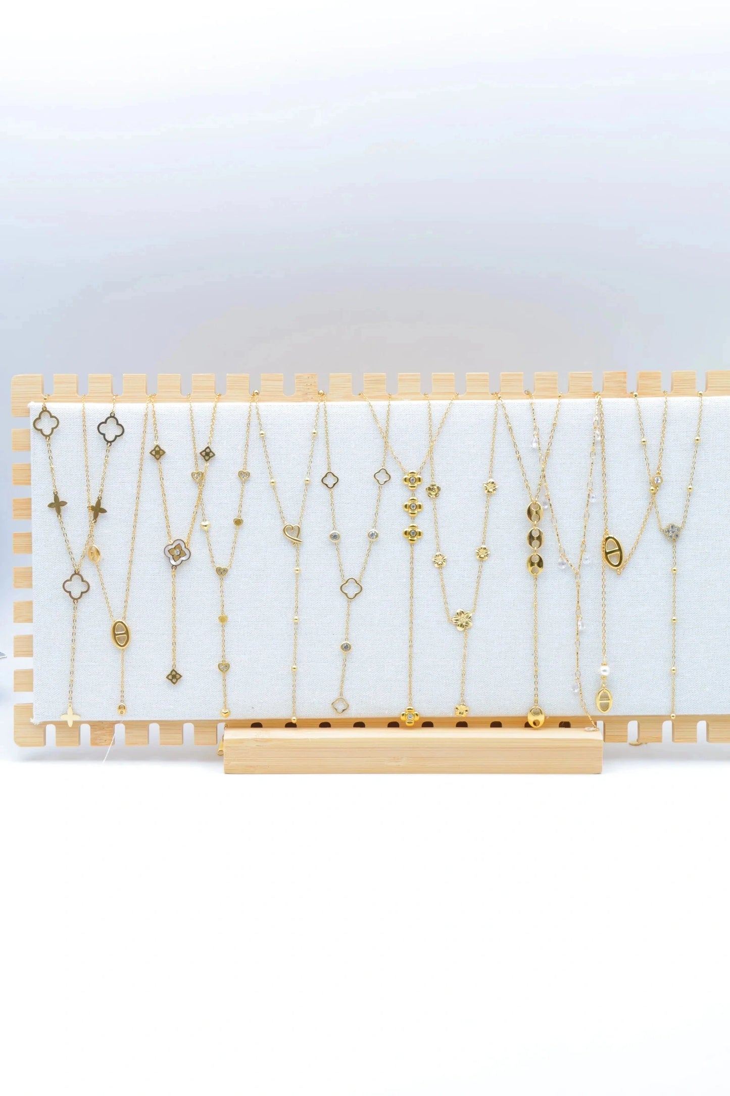 Lots de bijoux avec présentoir