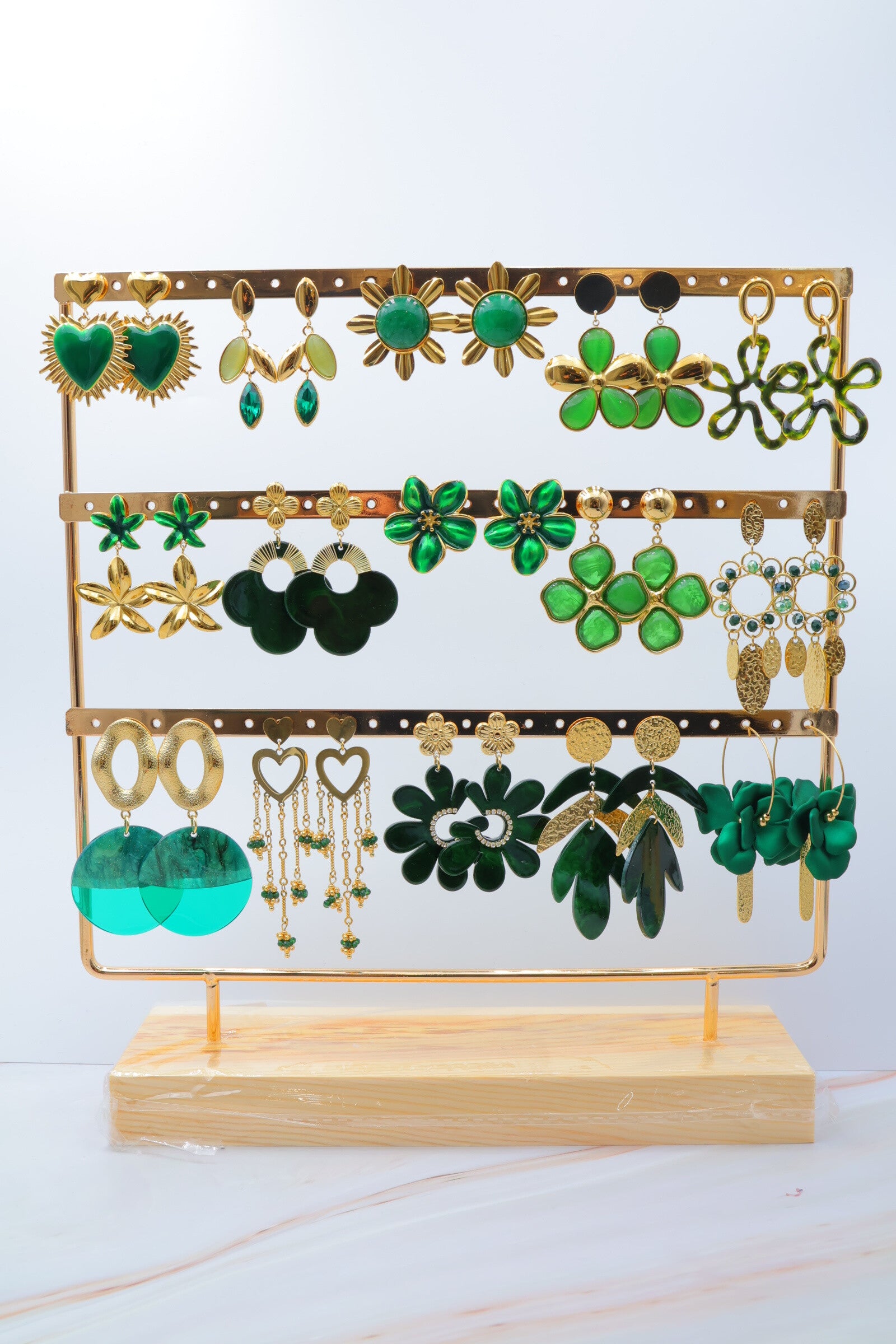 Lot de 15 paires de boucles d'oreilles avec présentoir - VERT