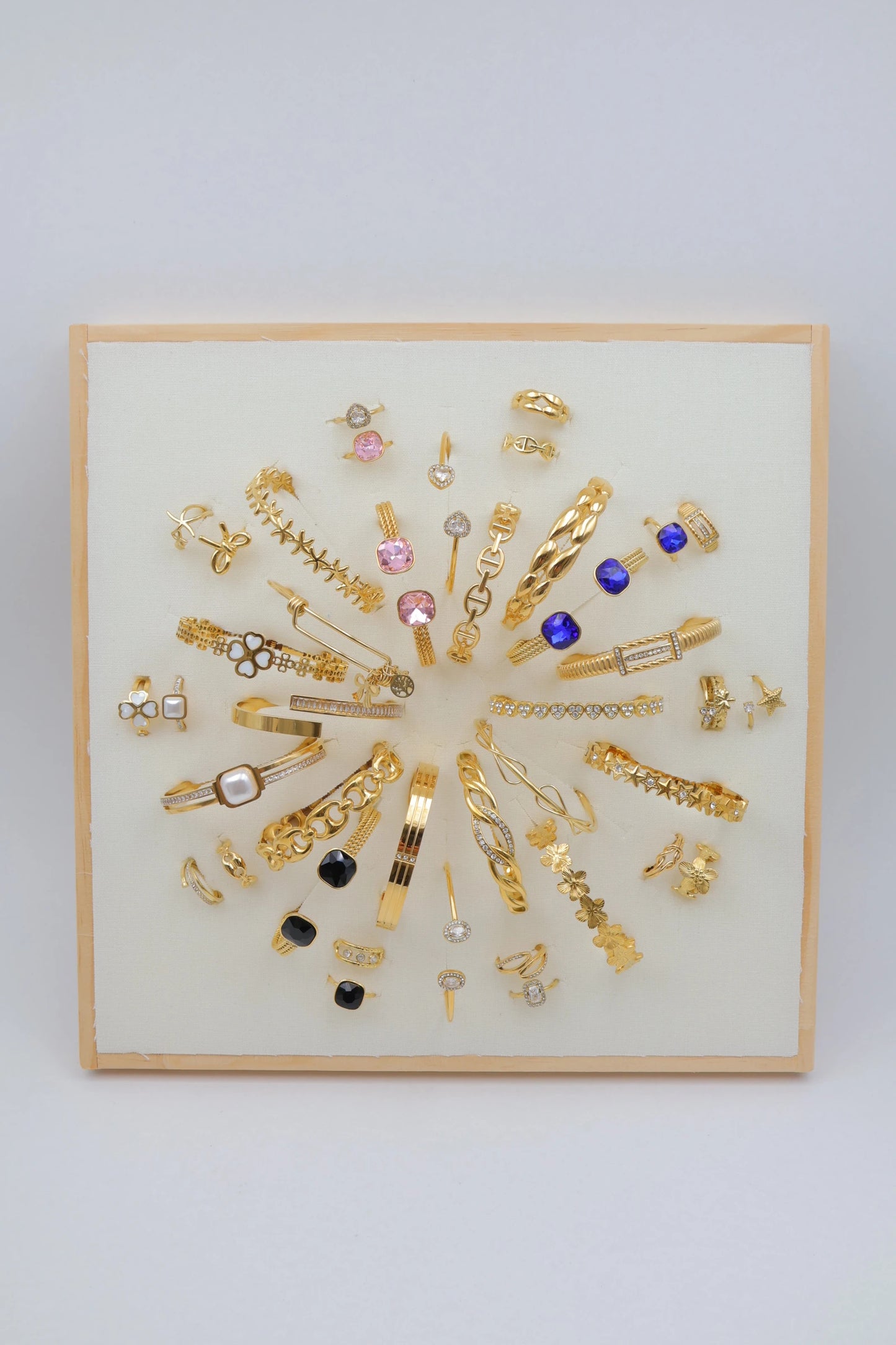 Lots de bijoux avec présentoir