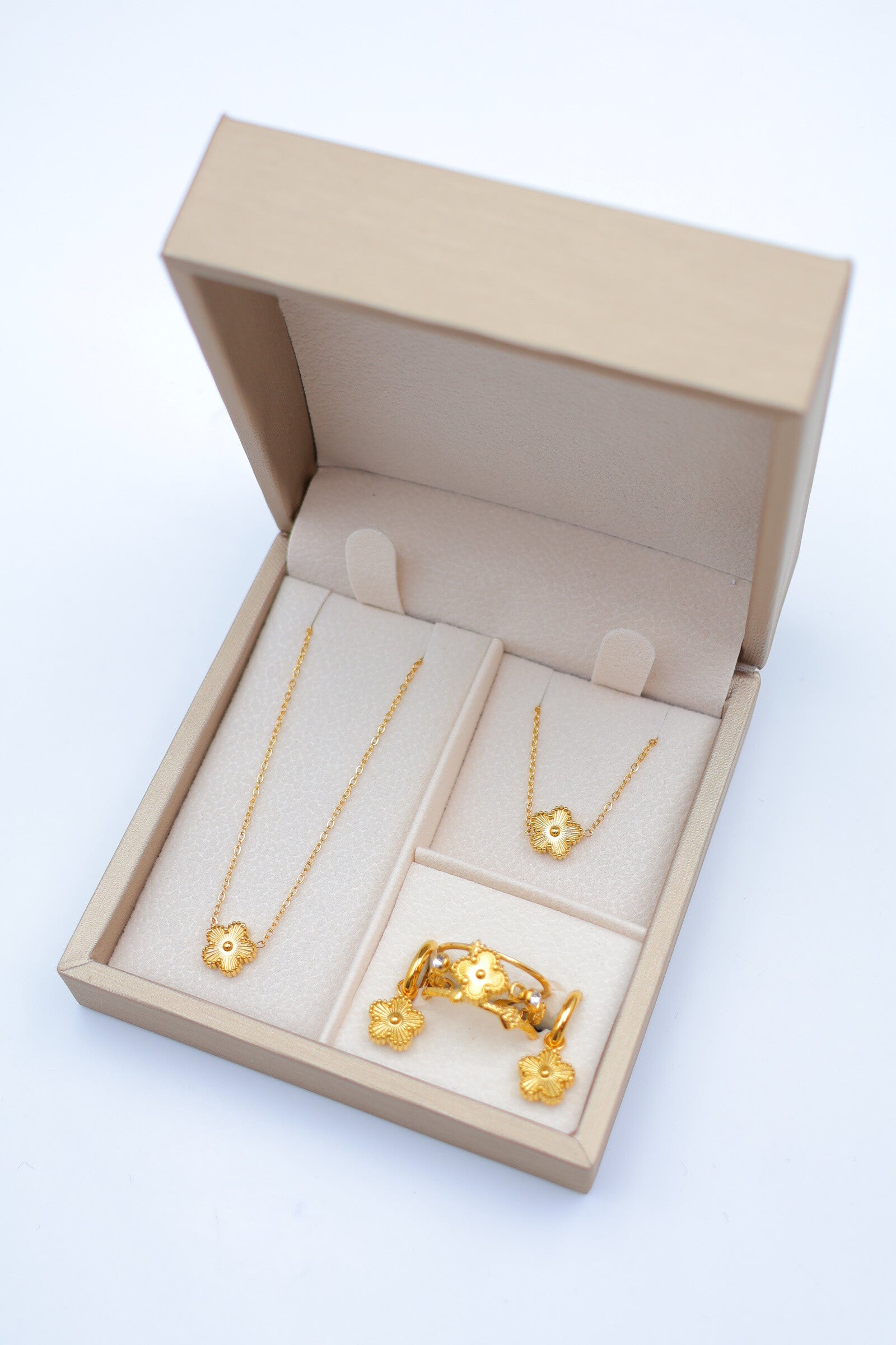 Parure de bijoux avec boîte en acier inoxydable - DORÉ