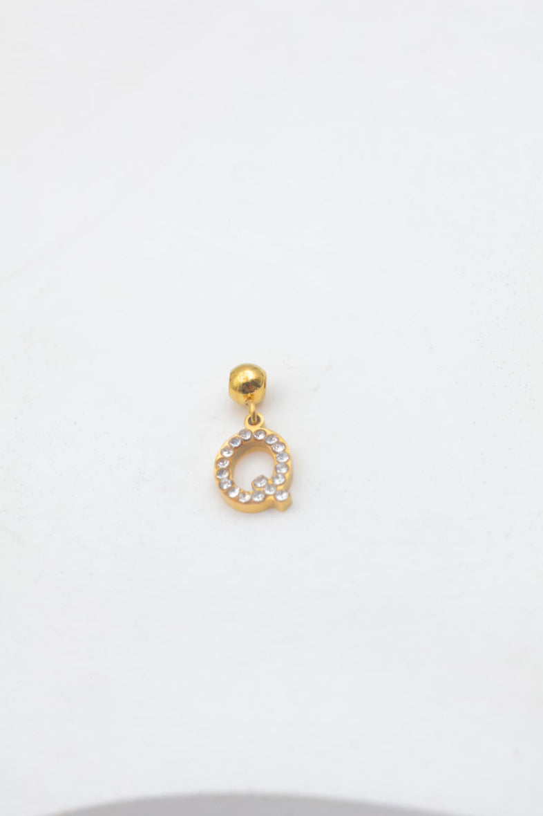 Pendentif lettre Q - DORÉ