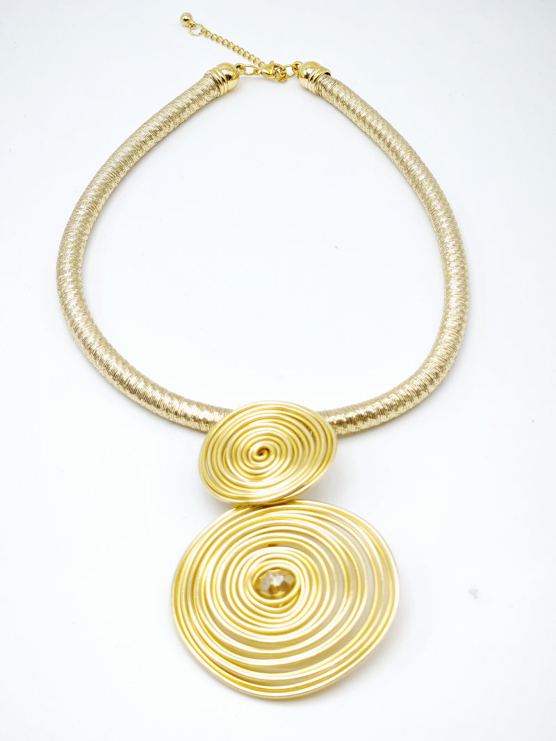 Collier en métal - DORÉ